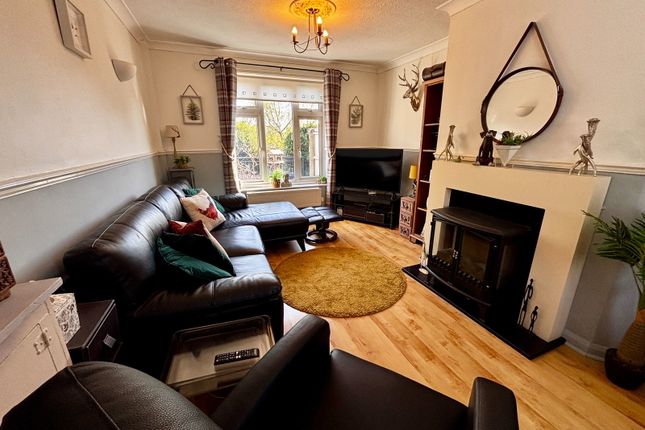 18, Chestnut Avenue, Swadlincote photo 2