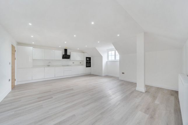 Flat for sale in Station Road, Loudwater, High Wycombe