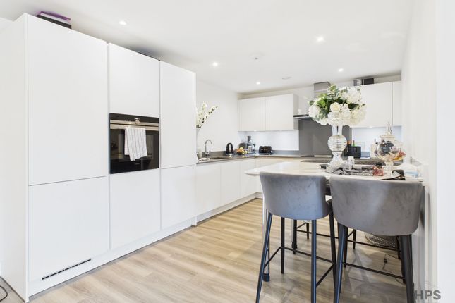 2-bed flat on Flat 1, Hills Court, Cambridge, £425,000