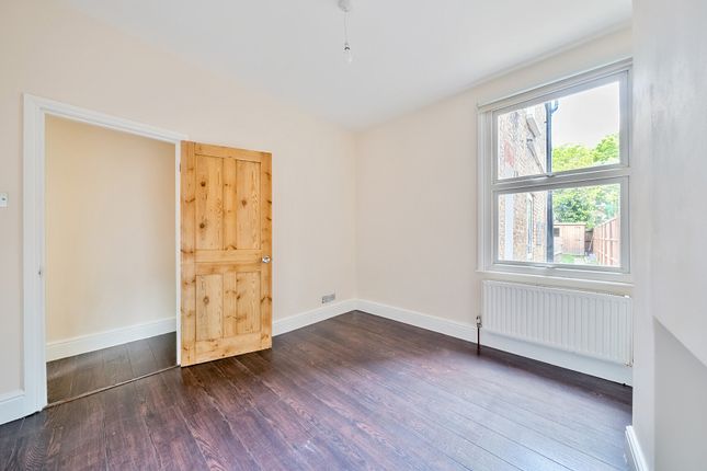 Flat for sale in Astonville Street, London