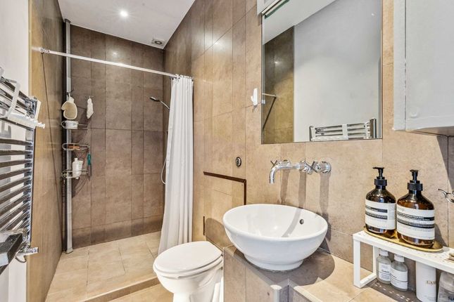 Flat for sale in Rush Hill Road, London