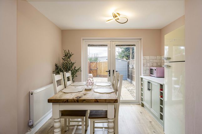 14, Acorn Close, Balderton, Newark photo 5