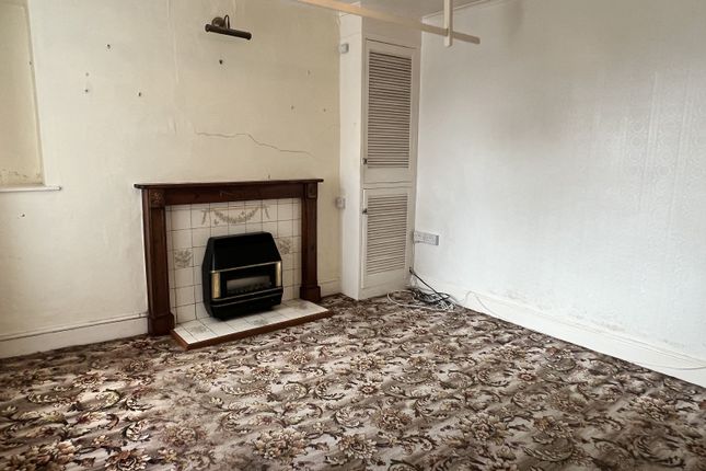 21, Llwyn Road, Ammanford photo 5