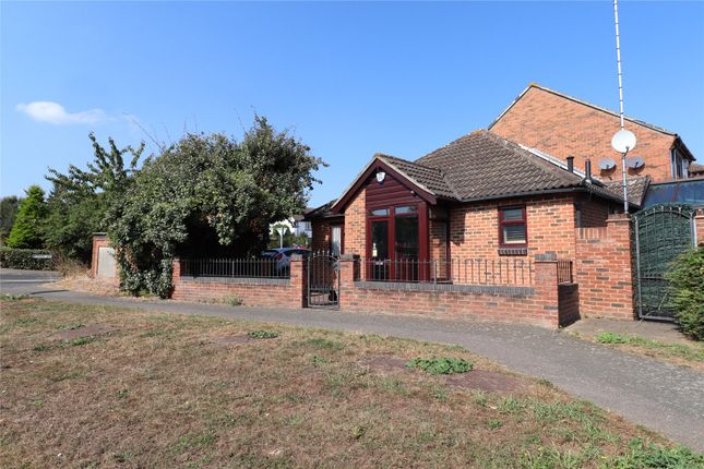 Bungalow for sale in Johnsons Way, Greenhithe, Kent