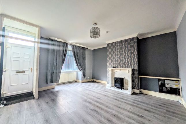 64 Glen Avenue, Bolton photo 3