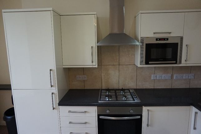 Flat to rent in Garden Crescent, West Hoe, Plymouth, Plymouth