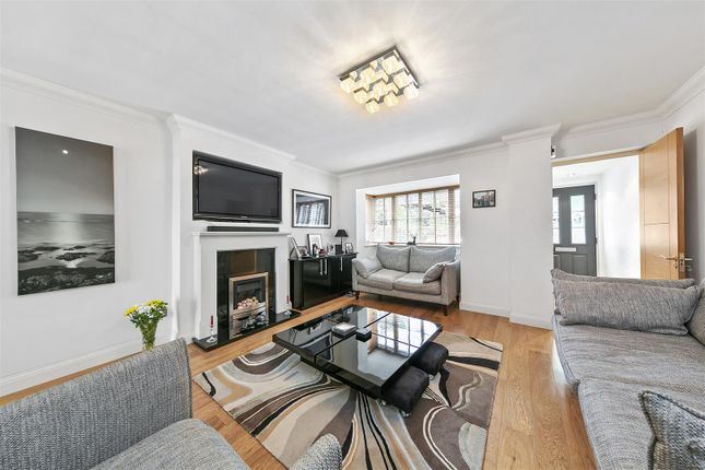 Property for sale in Widewing Close, Teddington
