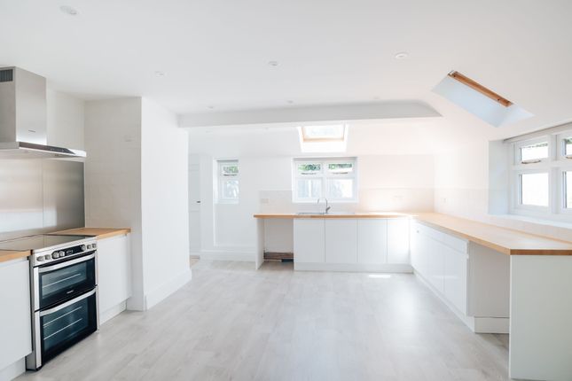 3 St. Catherines Way, Christchurch photo 3