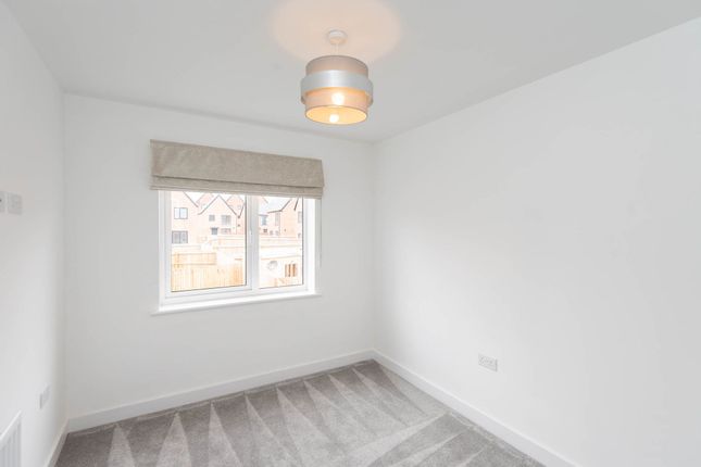 Detached house to rent in Woodcote Way, Chesterfield