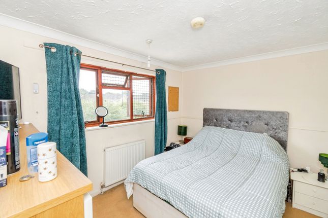 24, Whitefield Road, Hampshire photo 4