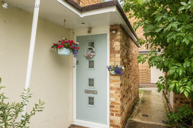108, Culvers Avenue, Carshalton photo 2