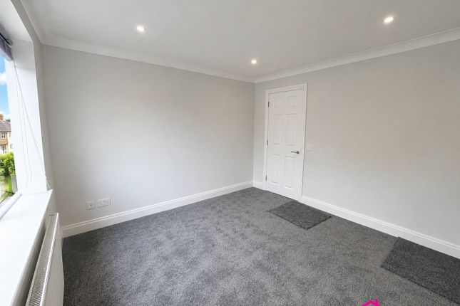 Flat 2 21, Hale Grove Gardens, London photo 4