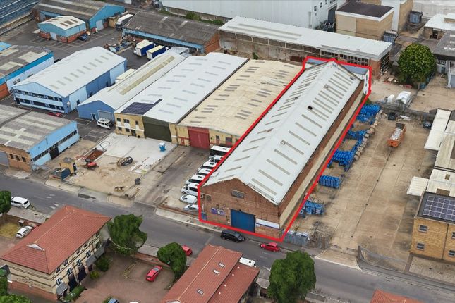 Industrial to let in Verney Road, London