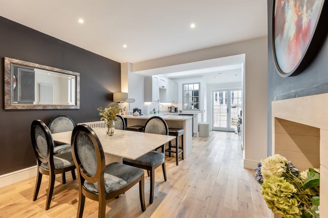 Town house for sale in Adelaide Street, Stamford