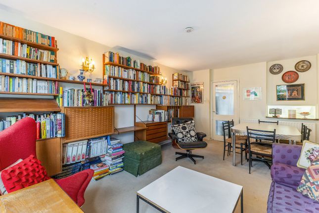 Carlton Drive, London photo 4