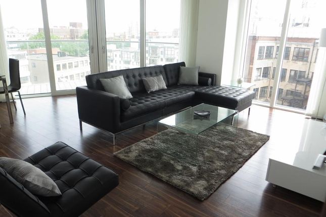 3-bed flat on 801, Altitude, 1 Alie Street, Aldgate, £795,000