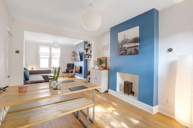 14 Perlethorpe Avenue, Nottingham photo 3