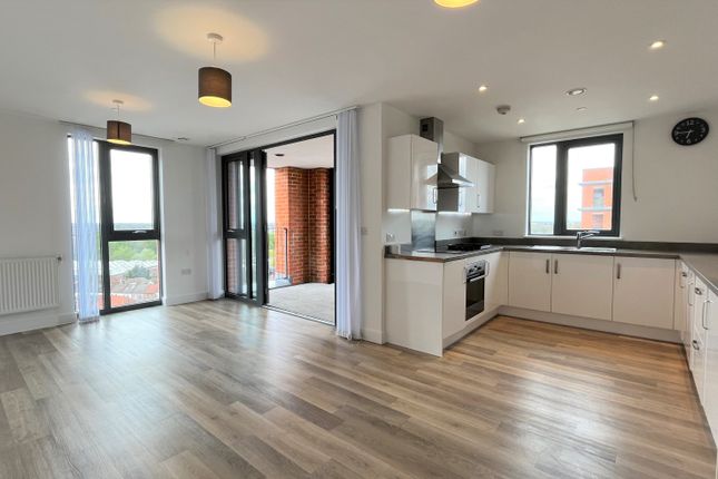 Thumbnail Flat for sale in 289 High Street, Sutton