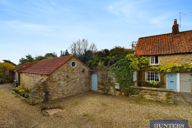 Thumbnail Cottage for sale in Beswicks Yard, Snainton, Scarborough