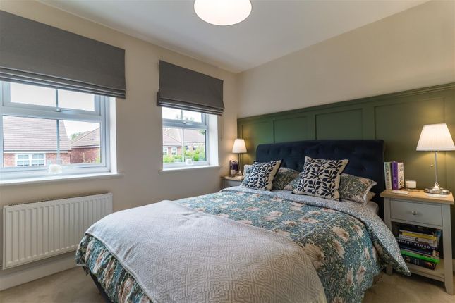 7, Blue Pool Vale, Southam photo 2