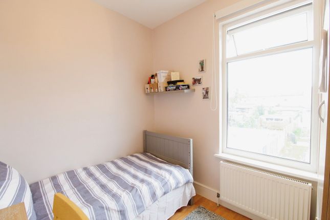 Terraced house for sale in Sunnyside Road, Ilford