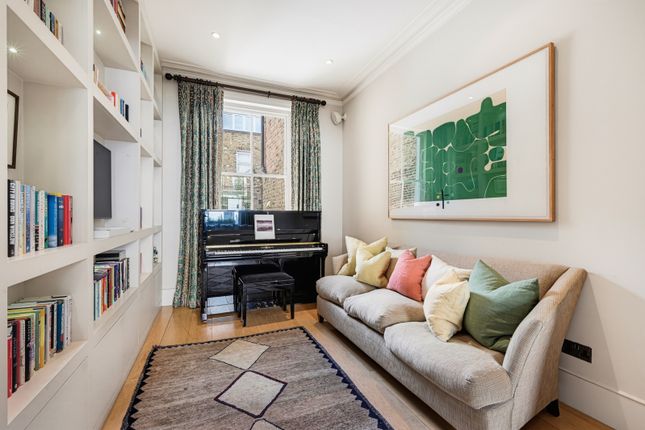 Lamont Road, London photo 4