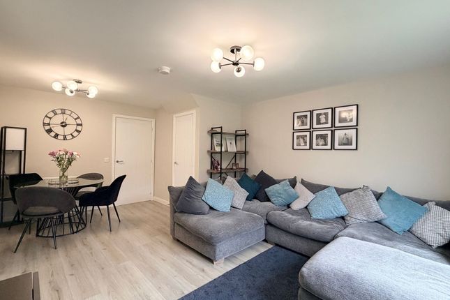 10 Lapwing Drive, Glasgow photo 4