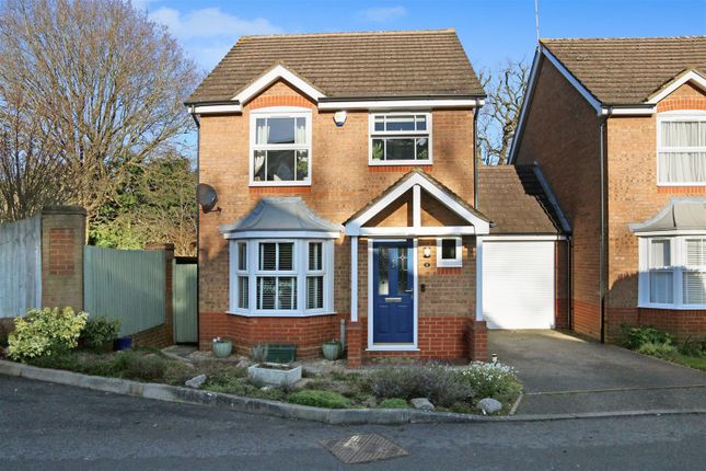3-bed detached on 1, Cox Close, Shenley, £600,000
