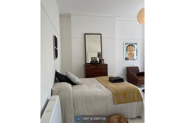 Flat, Charles Road, St. Leonards-On-Sea photo 3