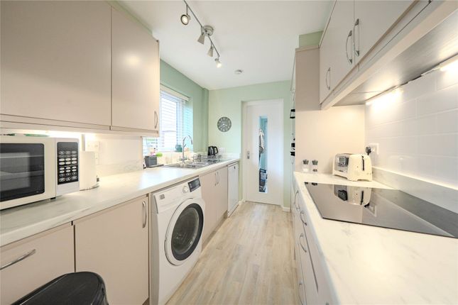 6, Carlton Garth, Leeds photo 3
