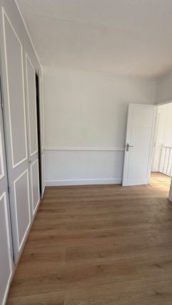 40 Longfield Avenue, enfield, London photo 3