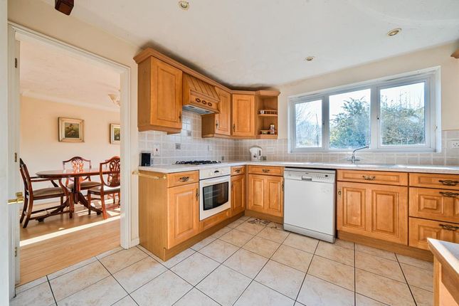 32 LILY CLOSE, Lily Close, Bicester, Bicester photo 4
