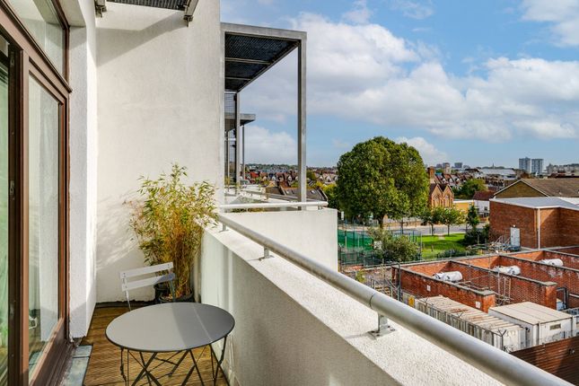 Flat for sale in Kimberley Road, Queens Park, London
