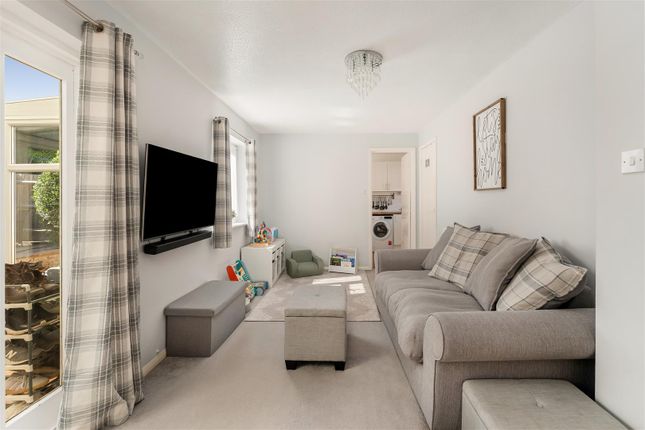 Hydrangea Cottage,, 7 Hydrangea Walk, Banbury photo 4