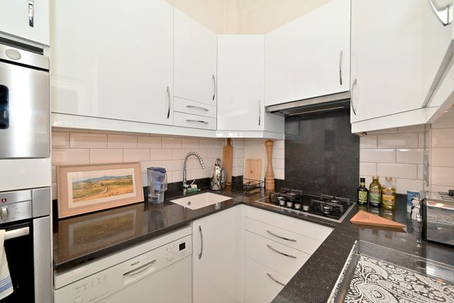 3, Eaton Terrace Mews, London photo 4