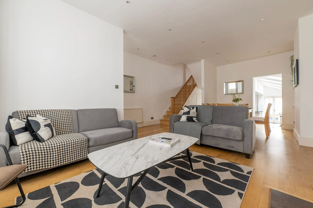 Shorrolds Road, London photo 3