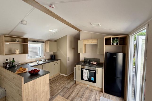 Ashbourne Heights Holiday Park, A515 Fenny Bentley, Ashbourne photo 3