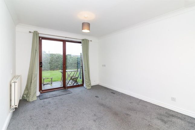 5 Beaver Green,, Little Bounds, Nottingham photo 3