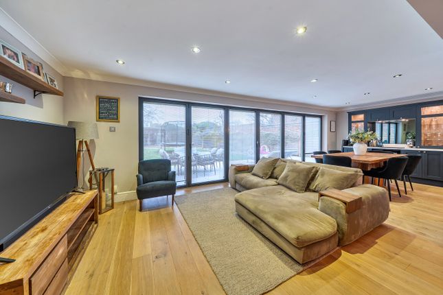23, Barnet Drive, Kent photo 2