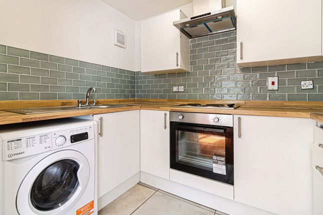 Flat 4, 89, Ribston Street, Greater Manchester photo 3