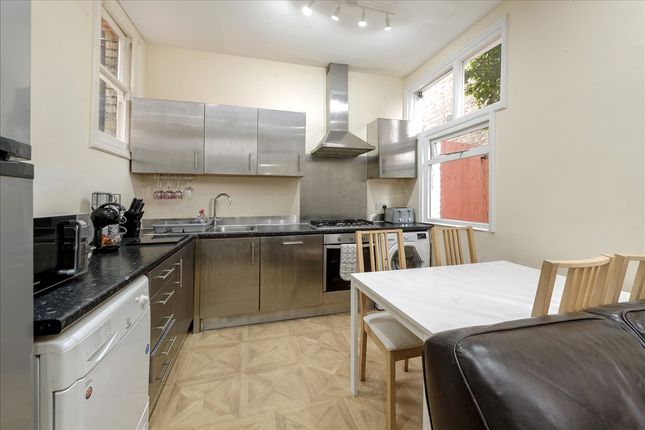 19, Lanark Mansions, Shepherd's Bush W12 photo 2