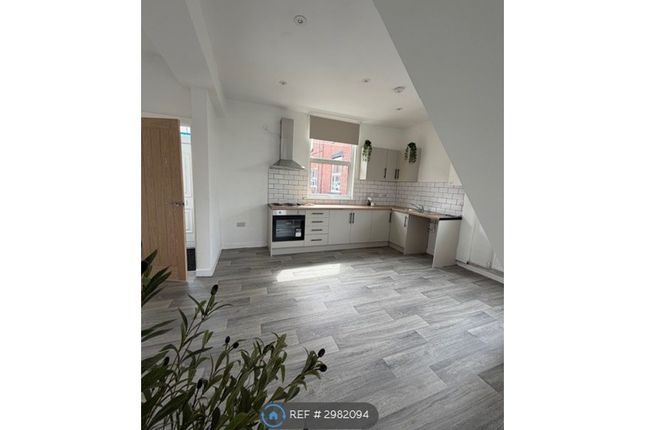 Cross St, Orrell, Wigan photo 2