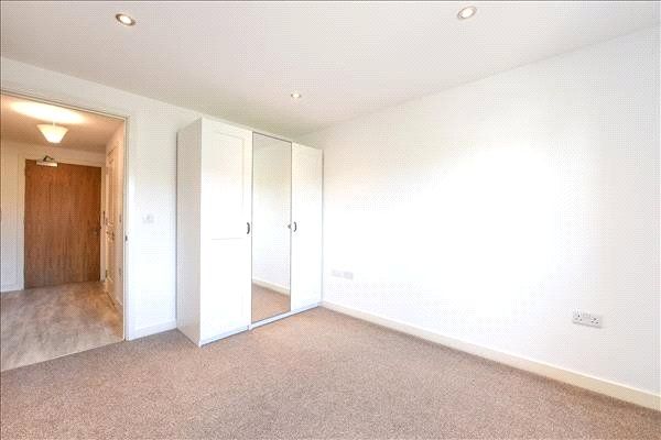19, Bassett House, Wimbledon photo 4