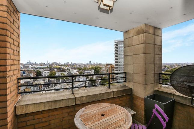 Flat to rent in Point West, Cromwell Road, South Kensington
