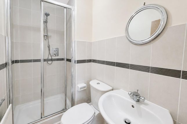 Room 2, 57, Caddow Road, Norwich photo 5