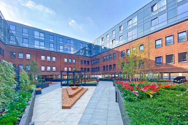 1-bed flat on Flat 91,, Ashwood House, Camberley, £200,000