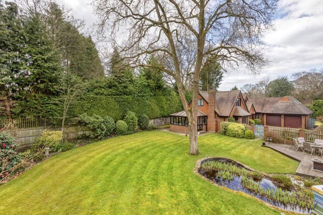 22A, Oak Tree Close, Virginia Water photo 2