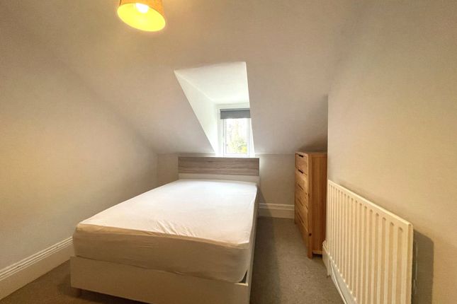 Flat to rent in Cotham Vale, Bristol