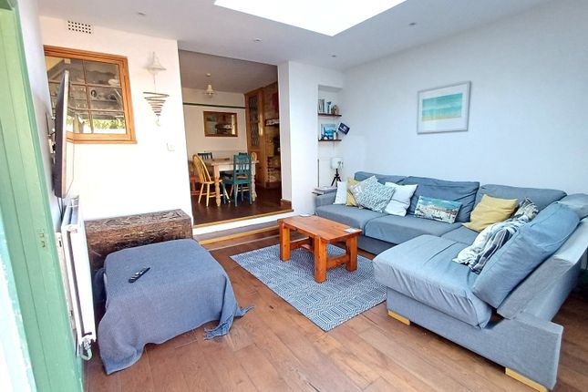 108, Cornwallis Circle, Kent photo 2