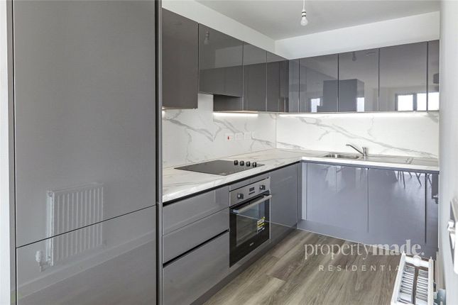 Flat 121,, Vista Heights, London photo 3